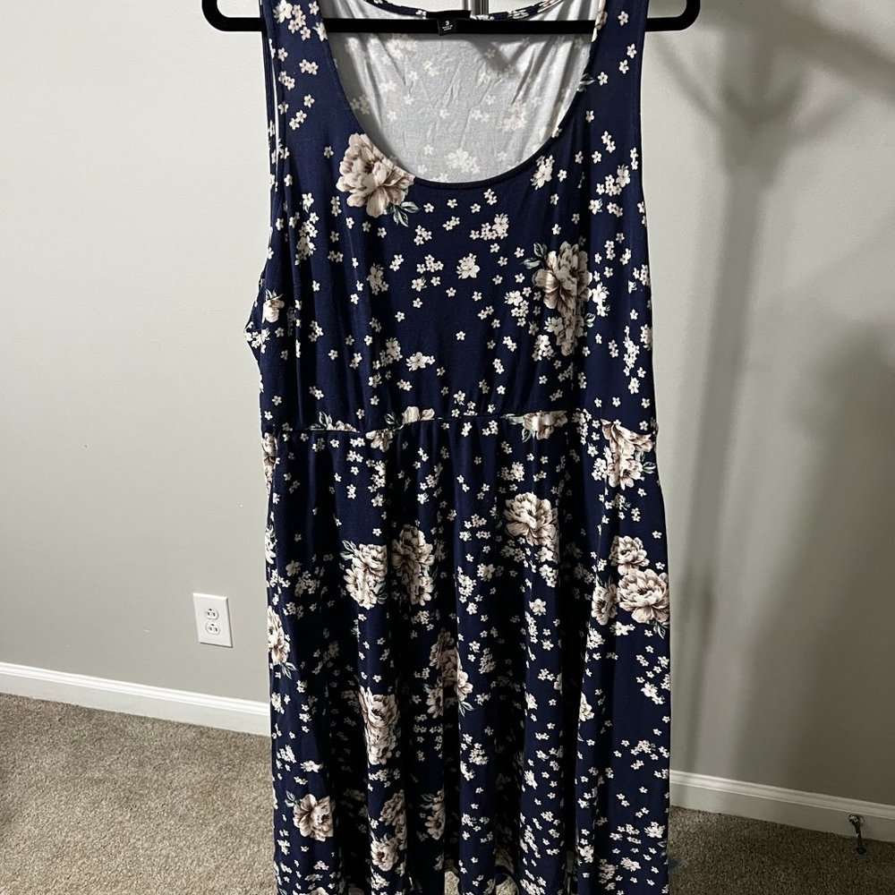 Torrid Navy and White Floral Cotton Dress size 3x